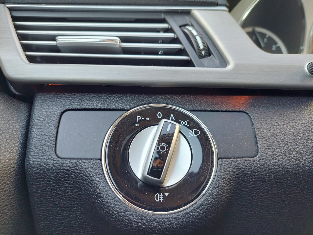 Mercedes-Benz E 2009 Harmaa