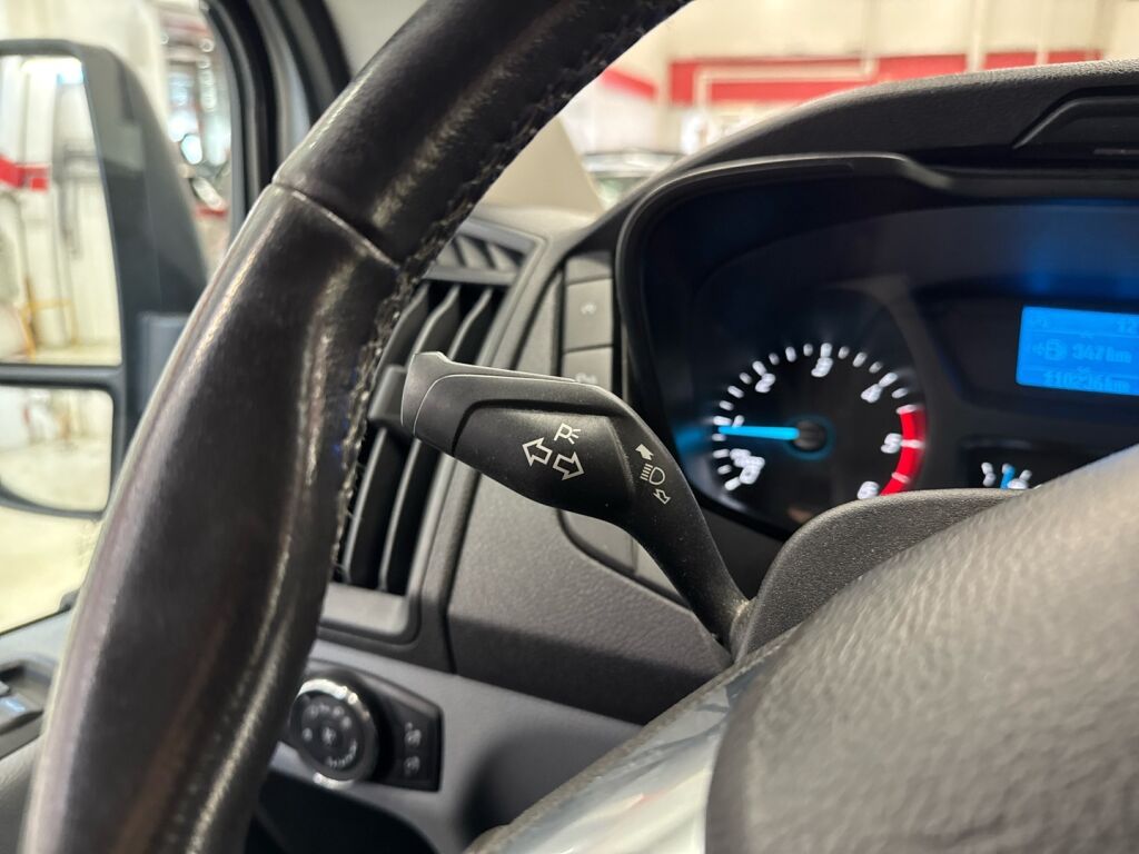 Ford Transit 2018 Valkoinen