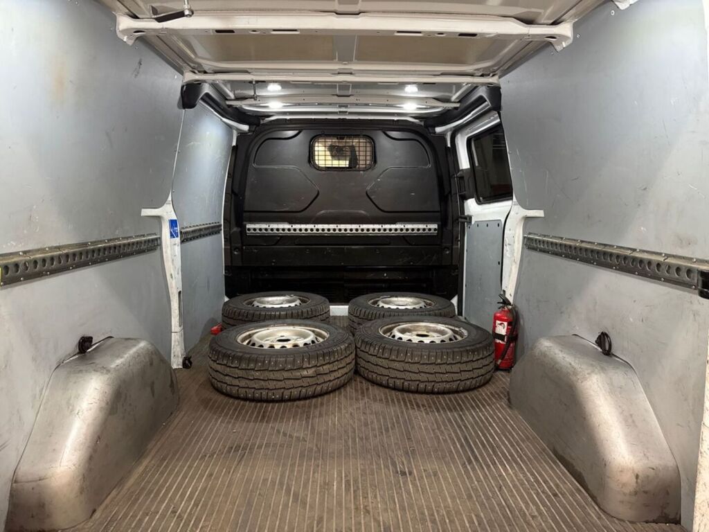 Ford Transit Custom 2019 Valkoinen