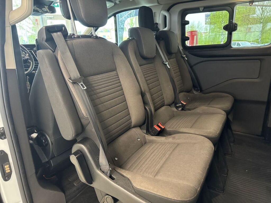 Ford Tourneo Custom 2019 Valkoinen