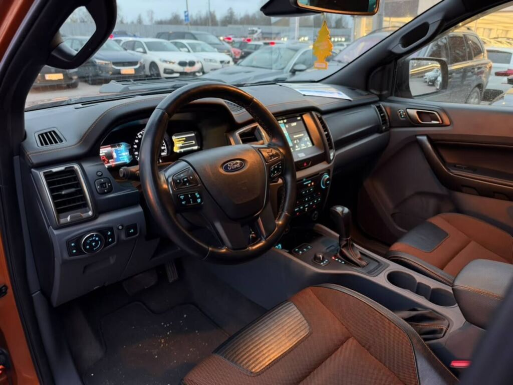 Ford Ranger 2018 Oranssi