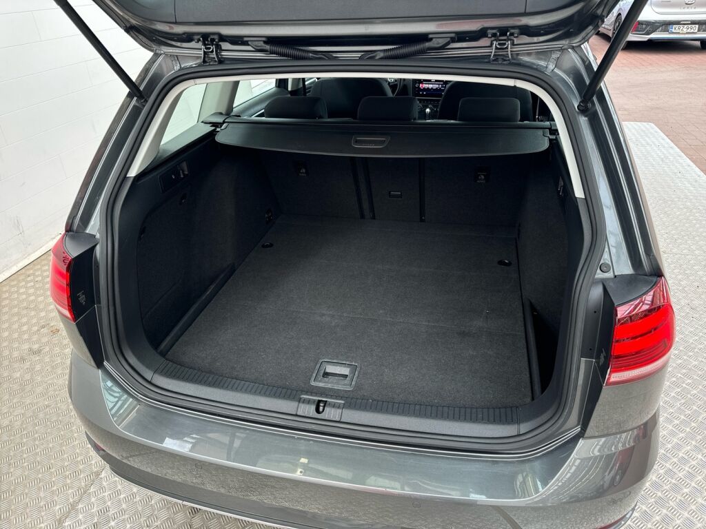 Volkswagen Golf 2018 Harmaa