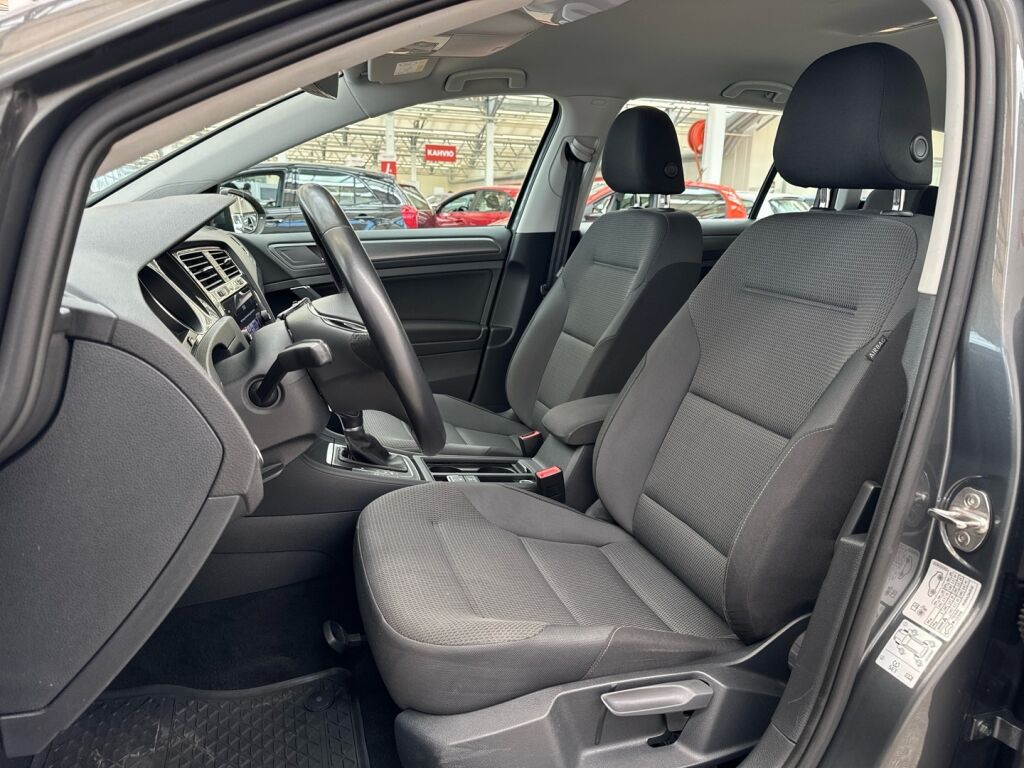 Volkswagen Golf 2018 Harmaa