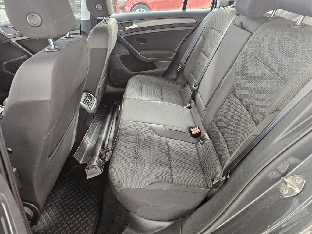 Volkswagen Golf 2018 Harmaa