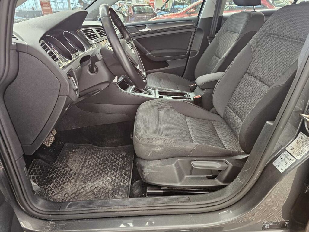 Volkswagen Golf 2018 Harmaa