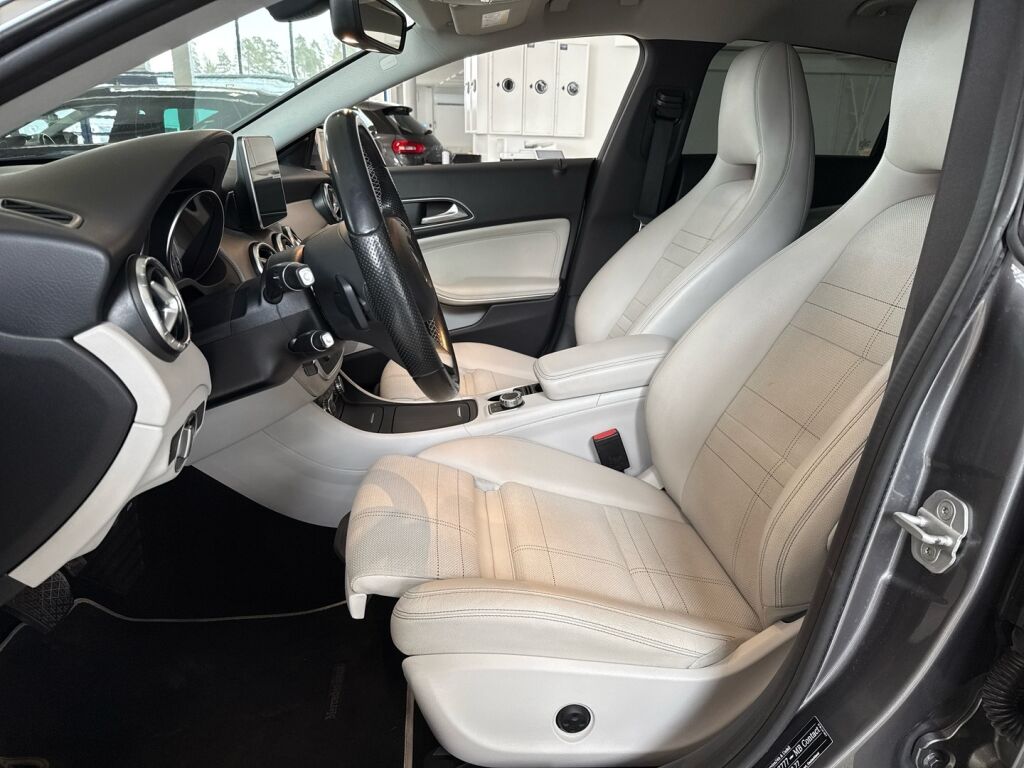 Mercedes-Benz CLA 2015 Harmaa