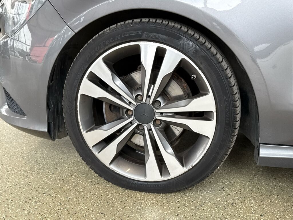 Mercedes-Benz CLA 2015 Harmaa