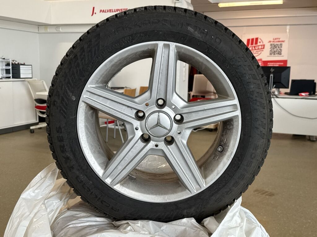 Mercedes-Benz CLA 2015 Harmaa