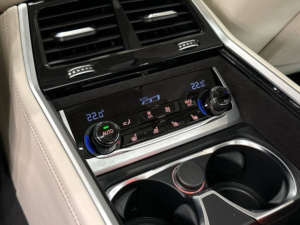 BMW 740 2018 Metallihohtosininen