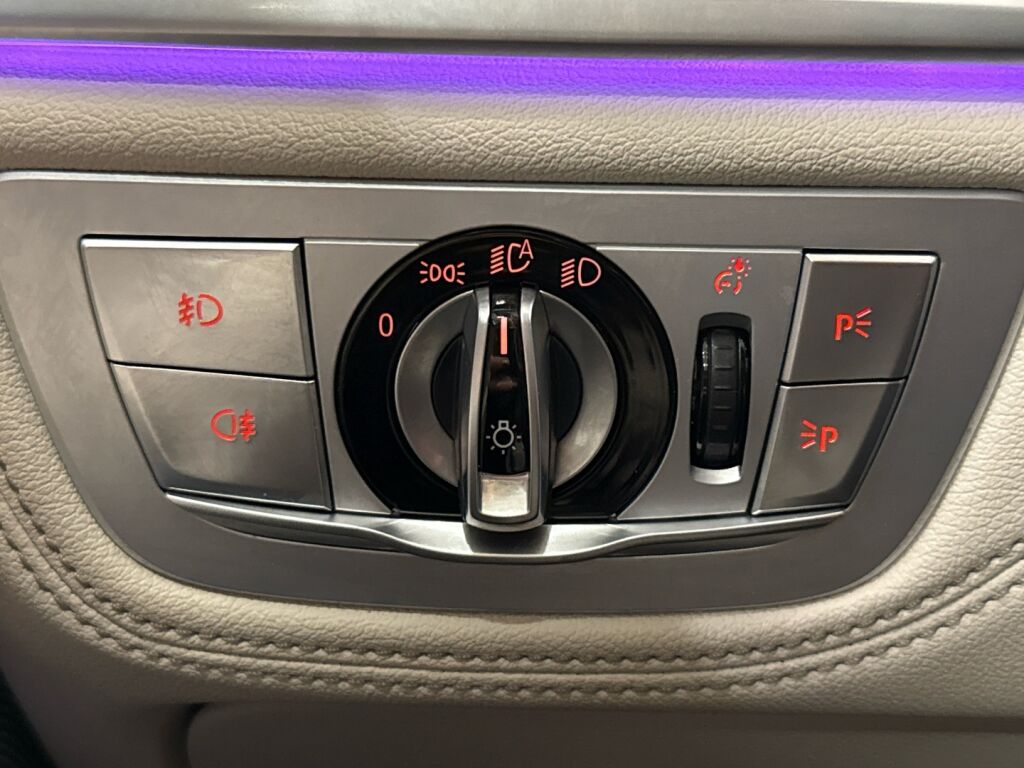 BMW 740 2018 Metallihohtosininen