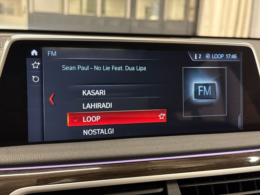 BMW 740 2018 Metallihohtosininen