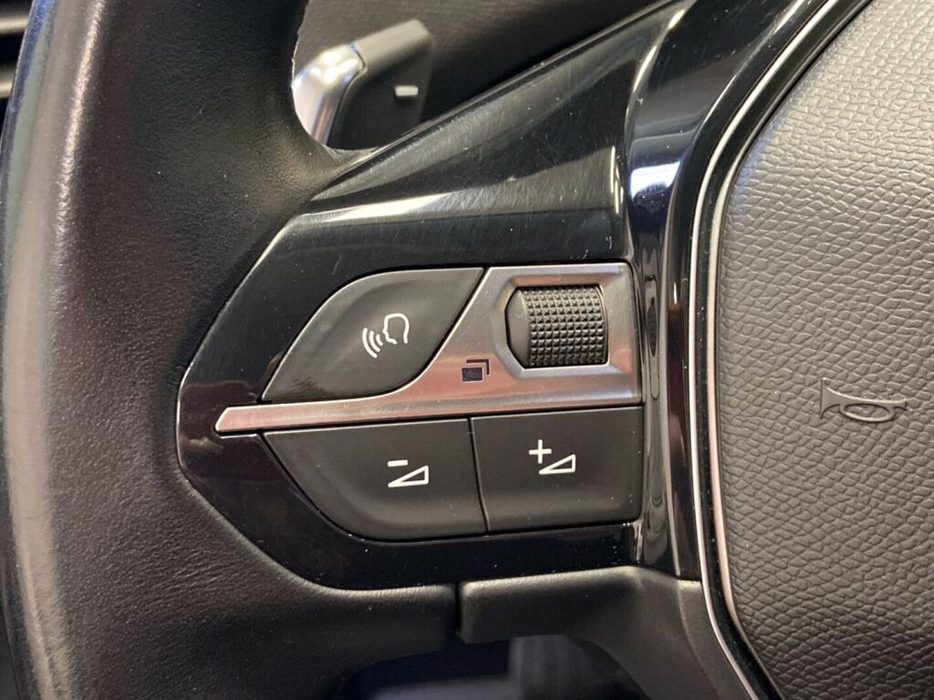 Peugeot 3008 2018 Valkoinen