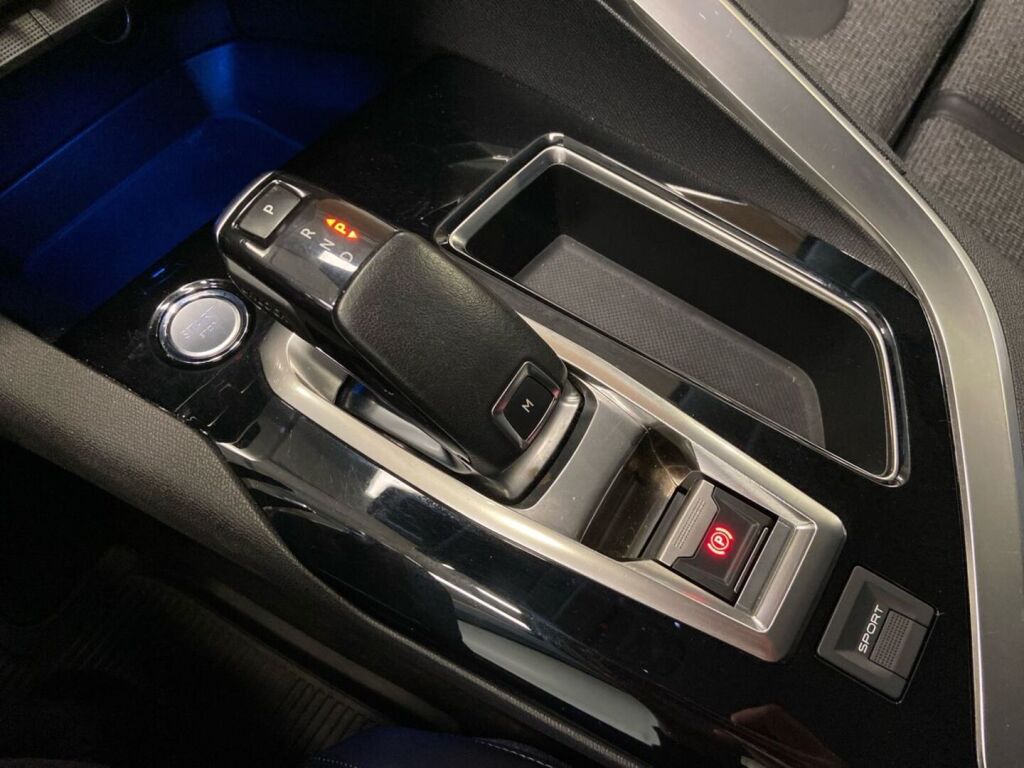 Peugeot 3008 2018 Valkoinen