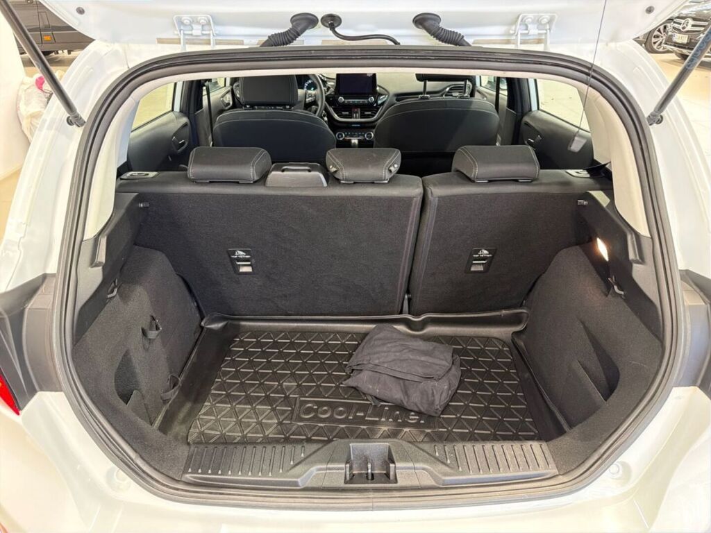 Ford Fiesta 2018 Valkoinen