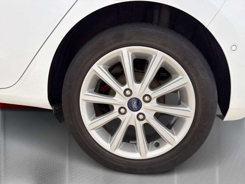Ford Fiesta 2018 Valkoinen