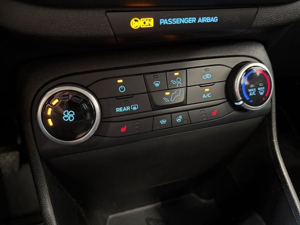 Ford Fiesta 2018 Punainen