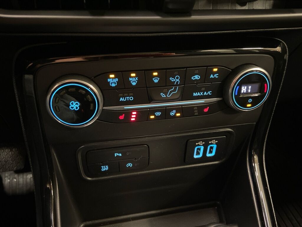 Ford Ecosport 2018 Punainen