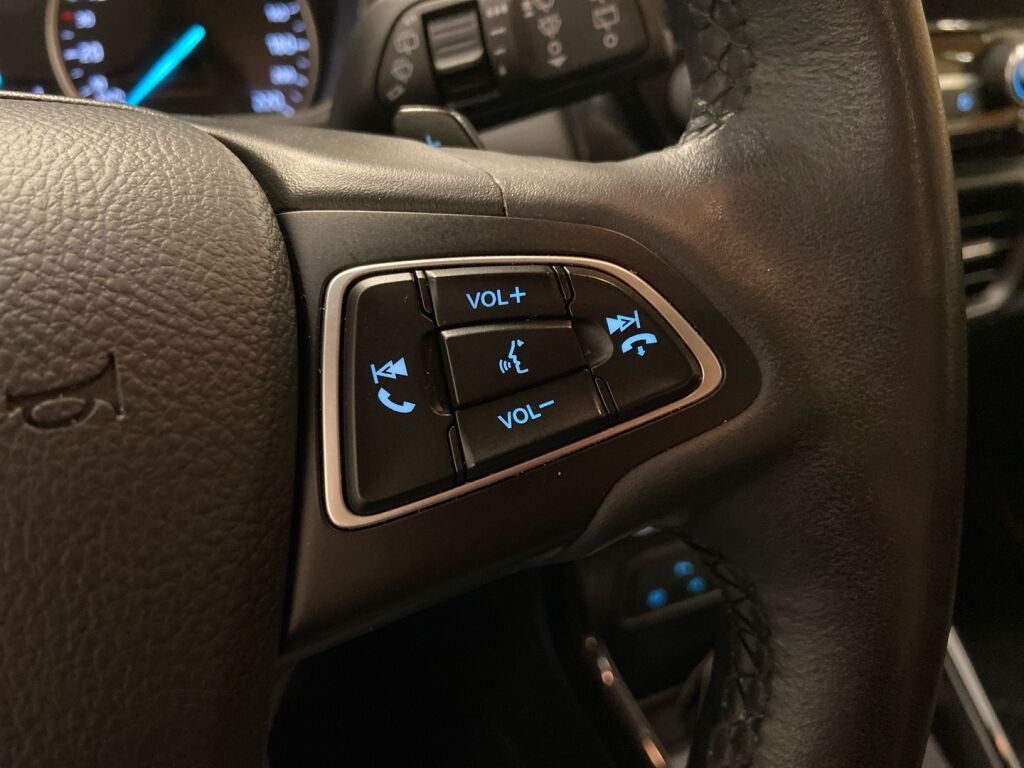 Ford Ecosport 2018 Punainen