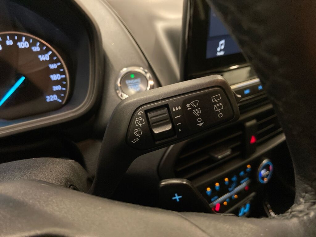 Ford Ecosport 2018 Punainen