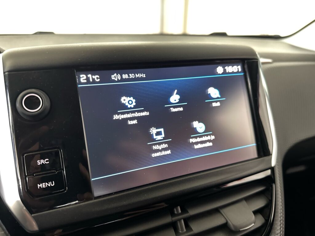 Peugeot 2008 2018 Musta