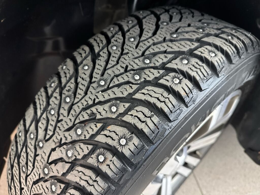 Peugeot 2008 2018 Musta