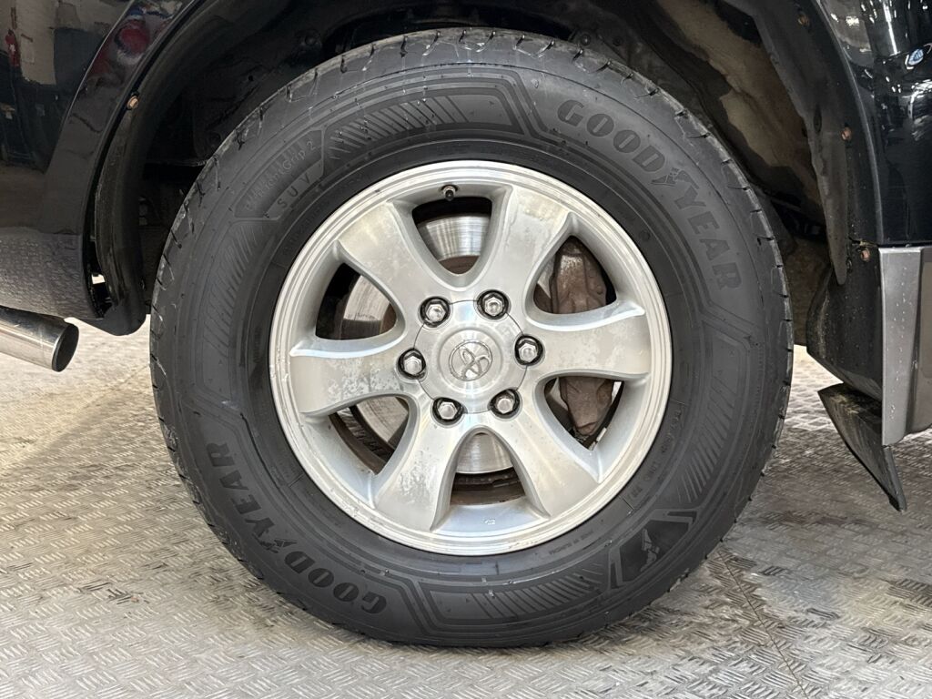Toyota Land Cruiser 2008 Musta