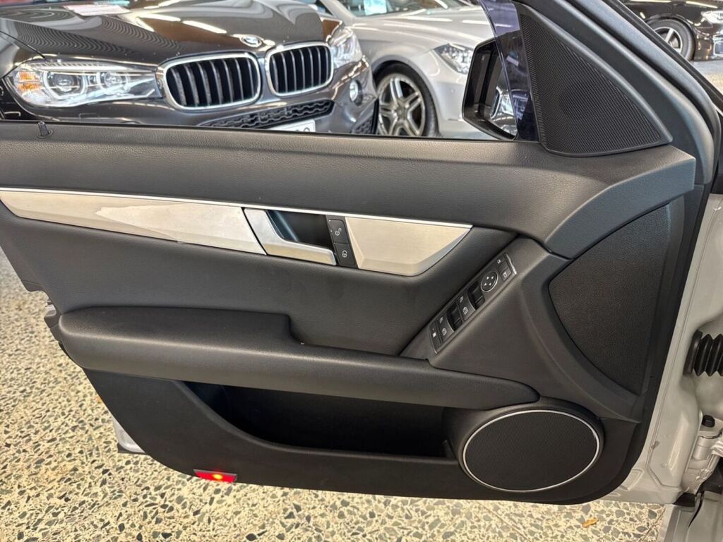 Mercedes-Benz C 2012 Hopea