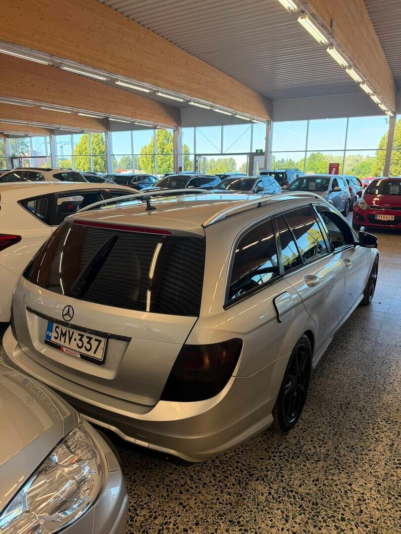 Mercedes-Benz C 2012 Hopea