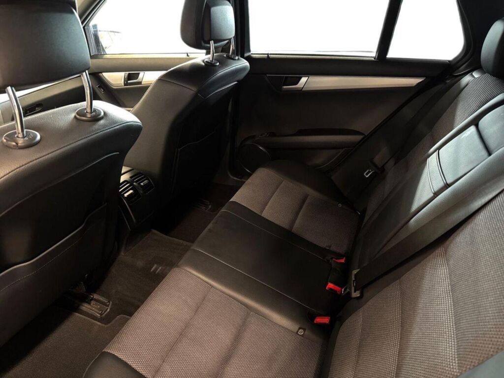 Mercedes-Benz C 2012 Hopea