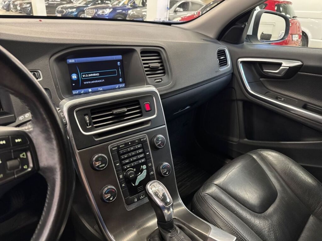 Volvo V60 2013 Valkoinen