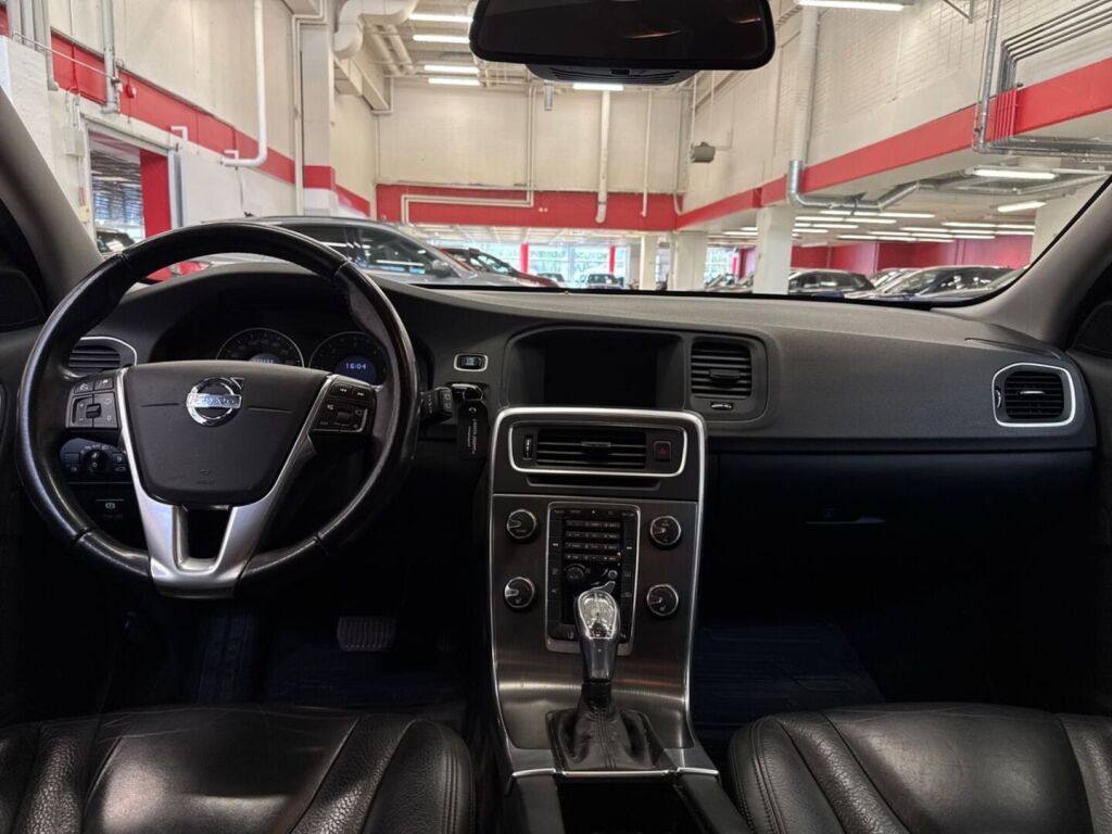 Volvo V60 2013 Valkoinen
