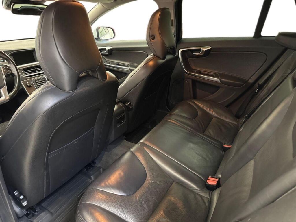 Volvo V60 2013 Valkoinen
