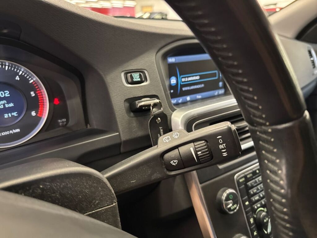 Volvo V60 2013 Valkoinen