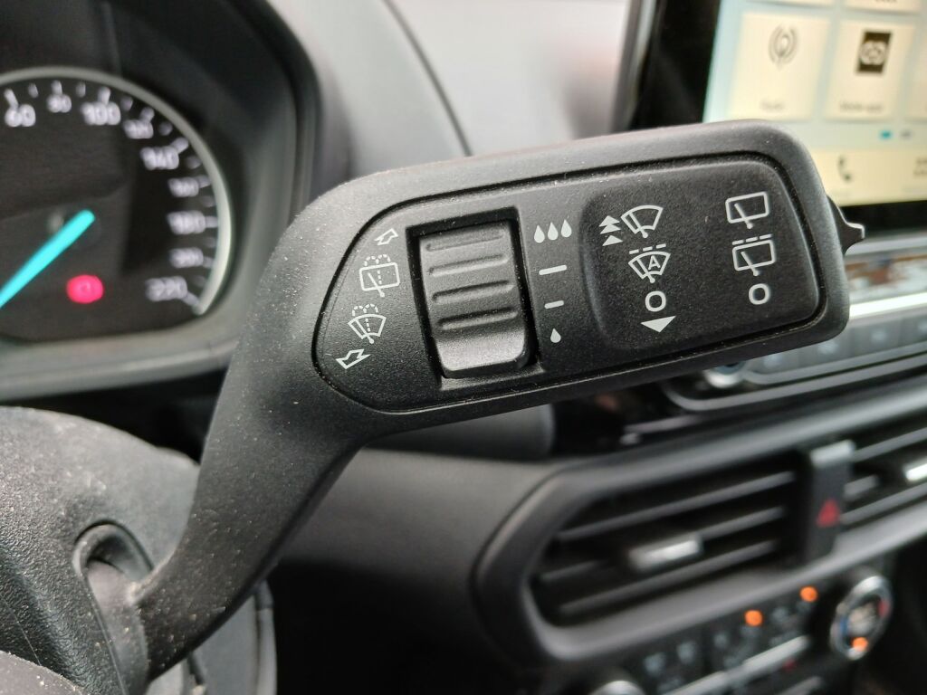 Ford Ecosport 2018 Punainen