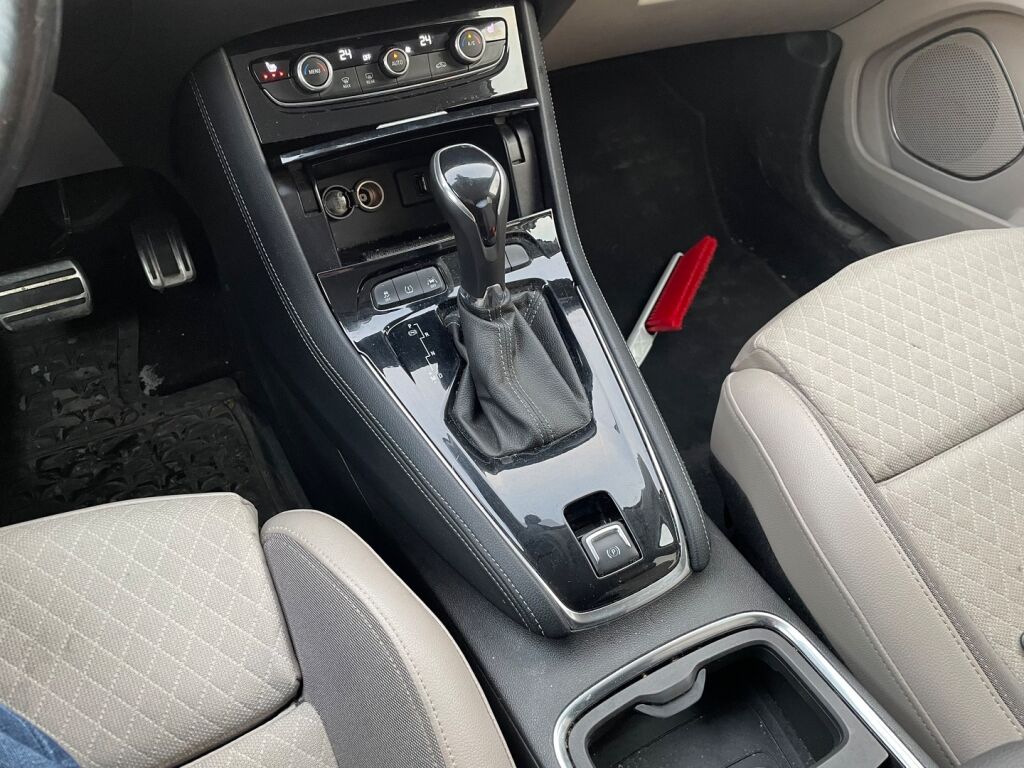 Opel Grandland X 2018 Punainen