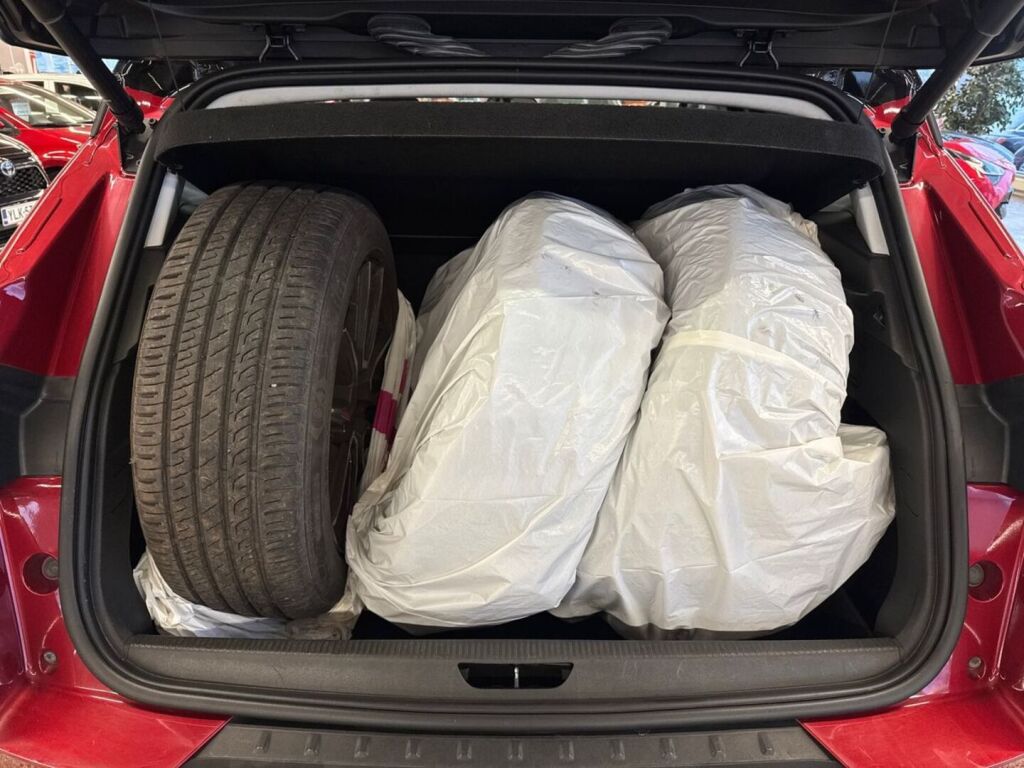 Opel Grandland X 2018 Punainen