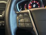 Volvo V40 Cross Country 2019 Musta