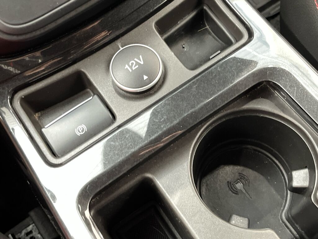 Ford Kuga 2018 Musta