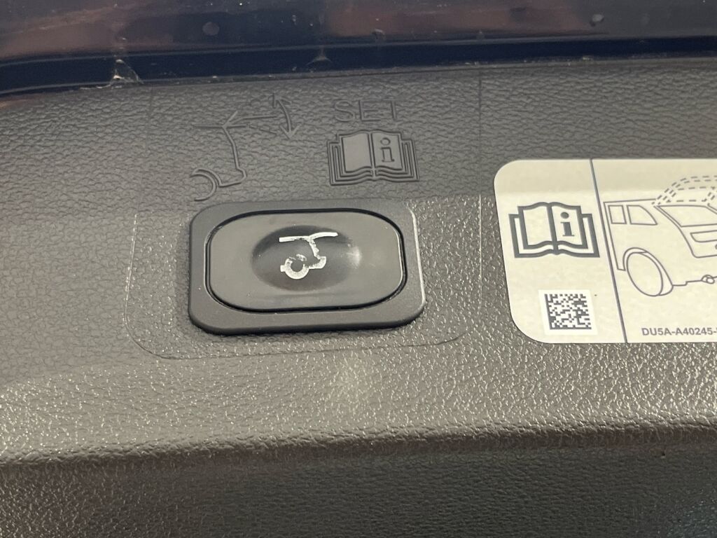 Ford Kuga 2018 Musta