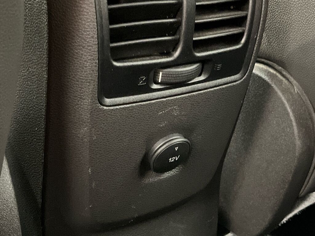 Ford Kuga 2018 Musta