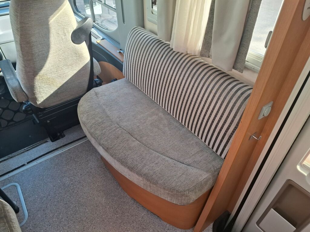 Knaus SunLiner 655 MF 2006 Valkoinen