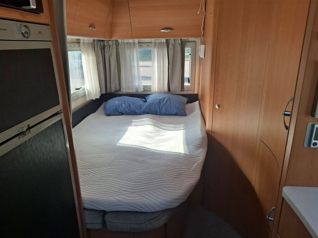 Knaus SunLiner 655 MF 2006 Valkoinen