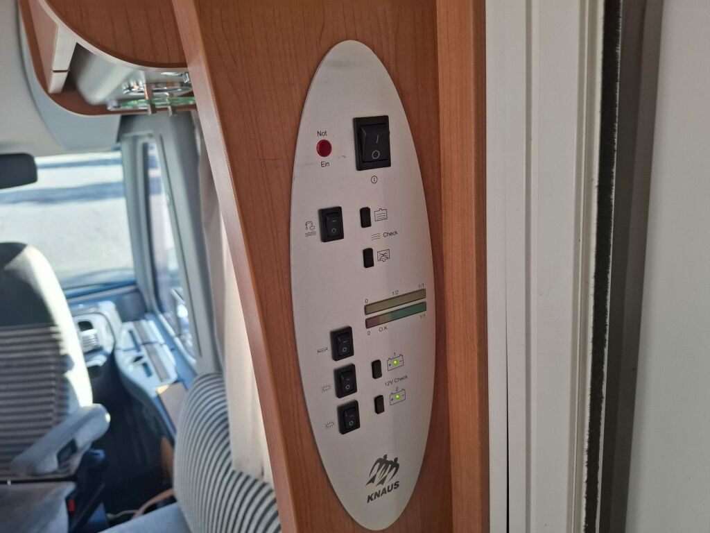 Knaus SunLiner 655 MF 2006 Valkoinen