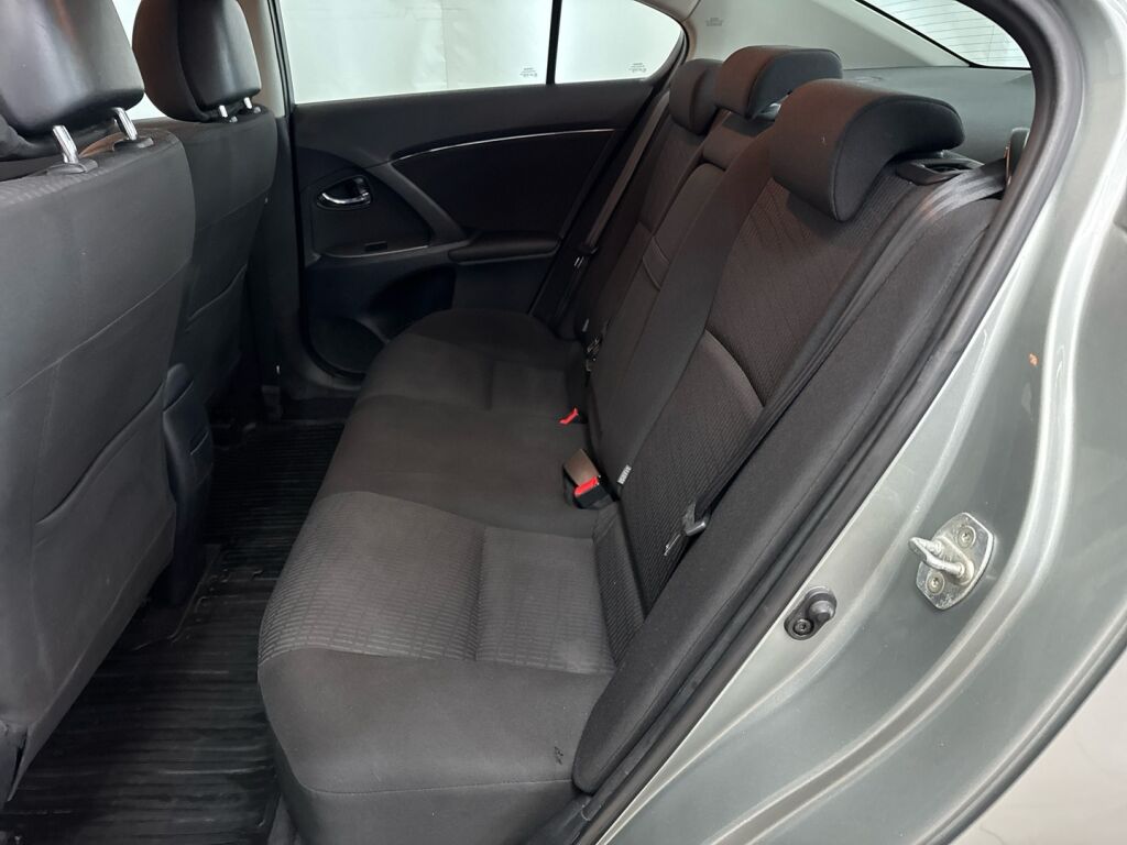 Toyota Avensis 2009 Harmaa