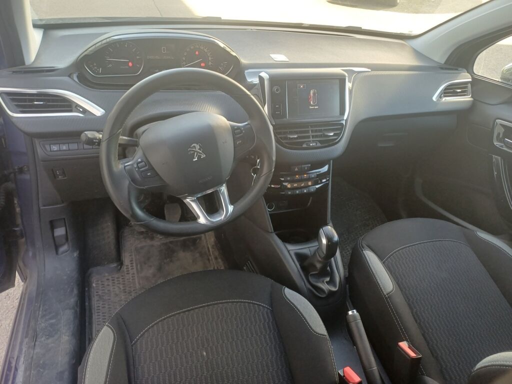 Peugeot 208 2016 Sininen