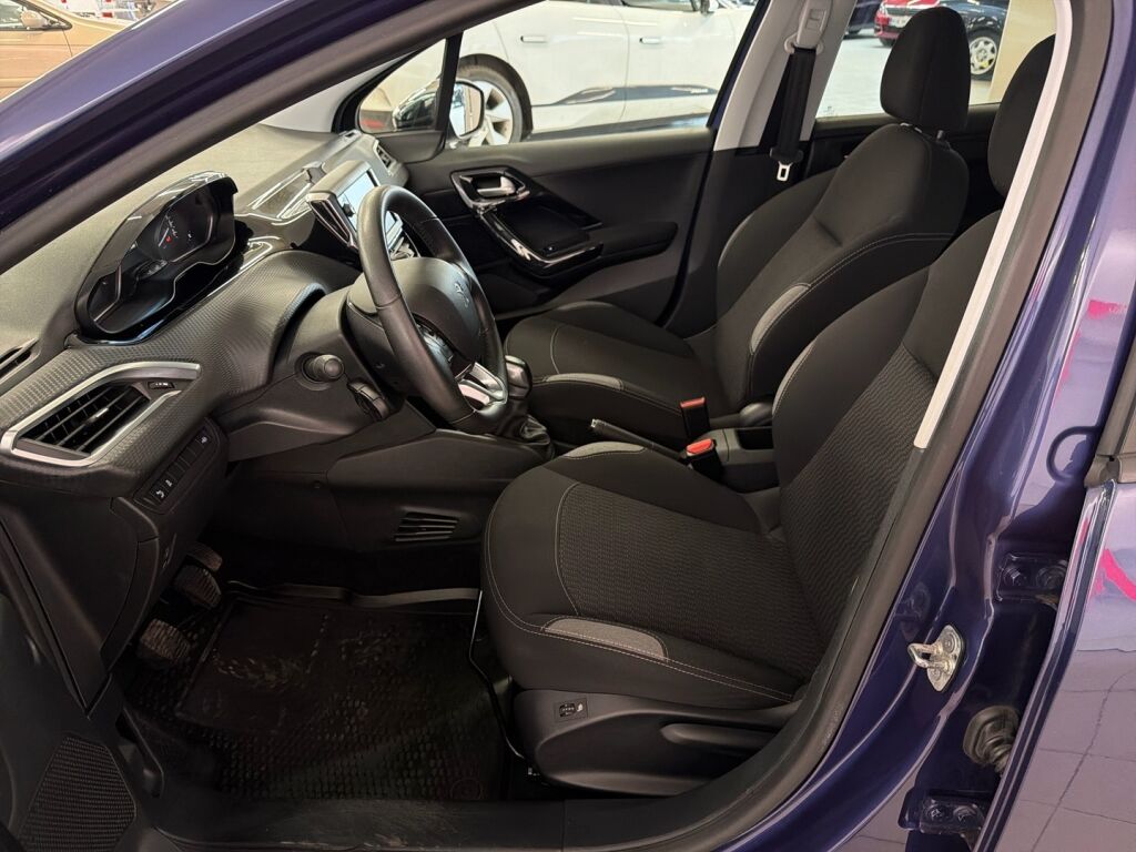 Peugeot 208 2016 Sininen