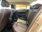 Volkswagen Passat 2016 Keltainen
