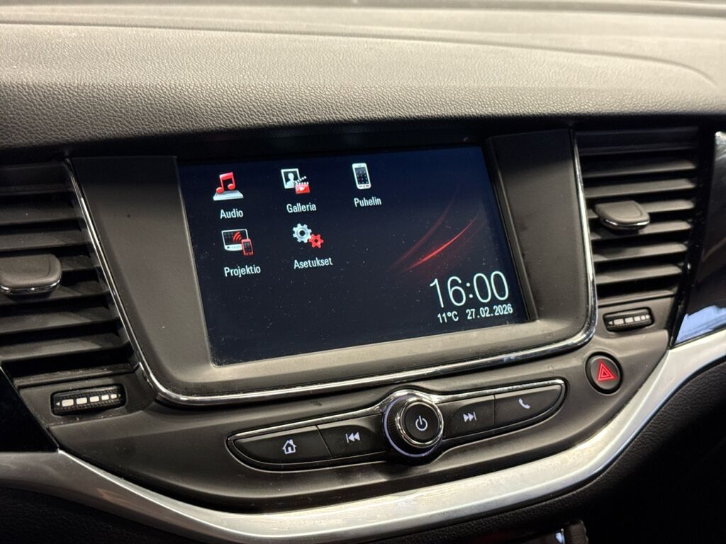 Opel Astra 2016 Punainen