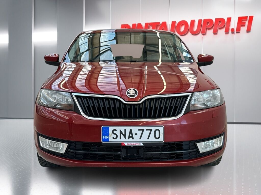 Skoda Rapid 2016 Punainen