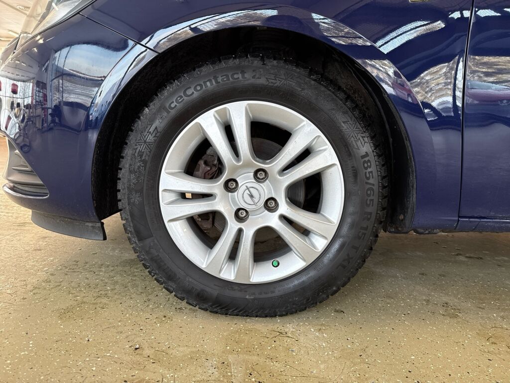 Opel Corsa 2016 Sininen